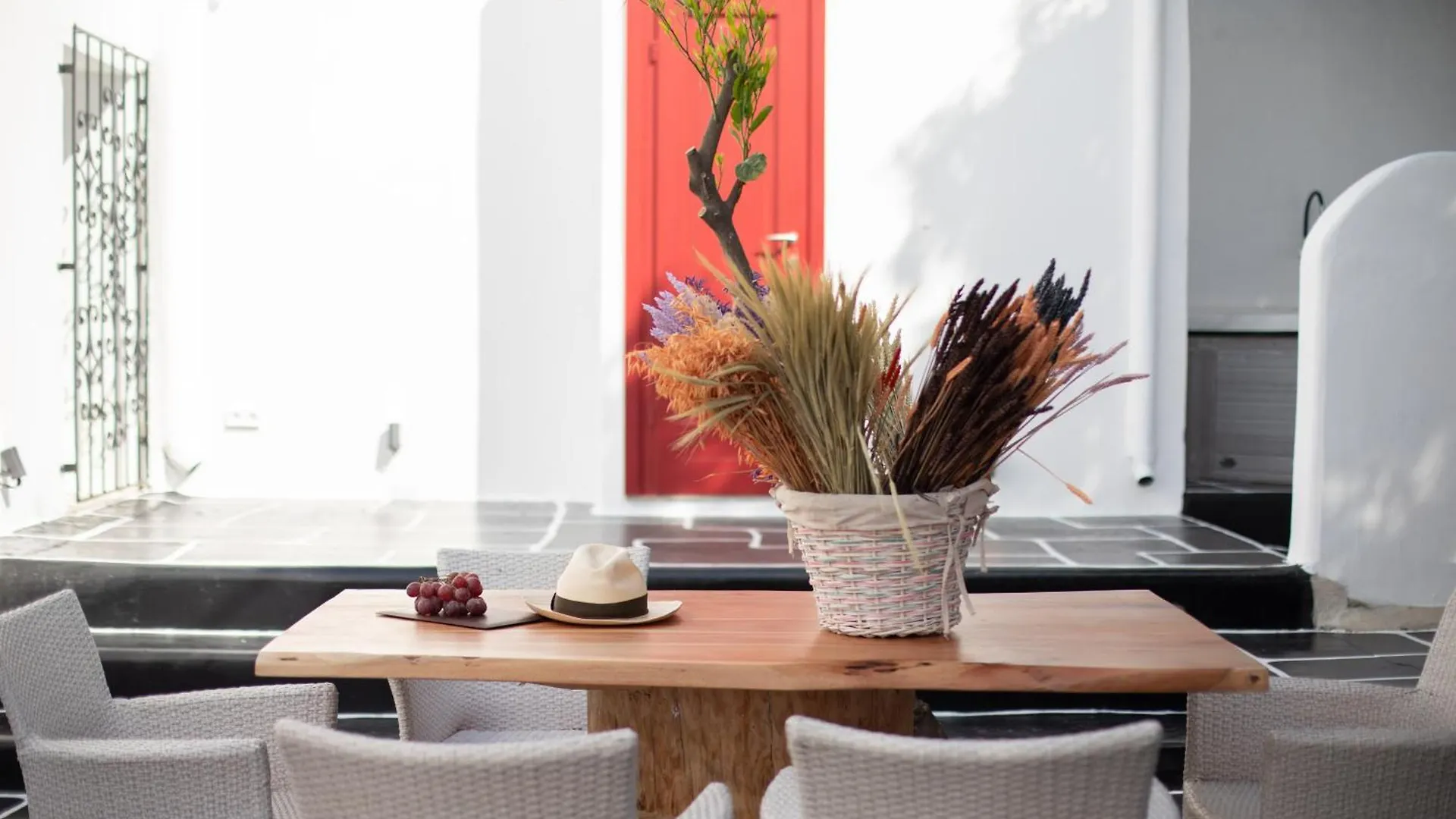 Spitarona Town House - Largest Villa In The Center Mykonos Town Grécia